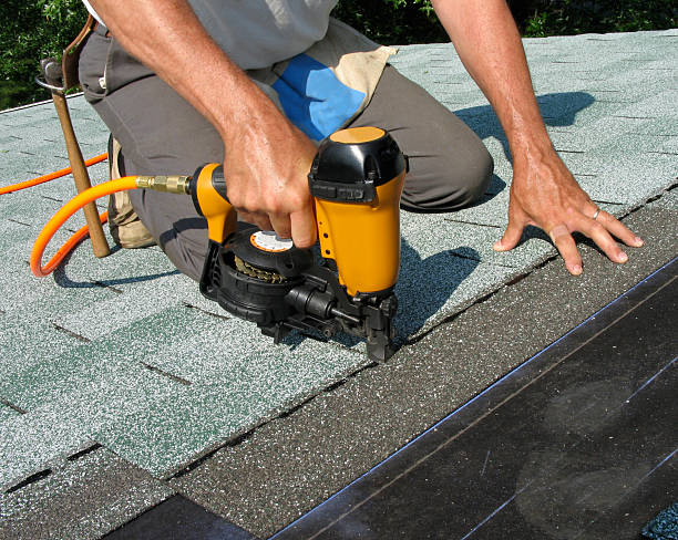 Roof Gutter Cleaning in Colfax, CA